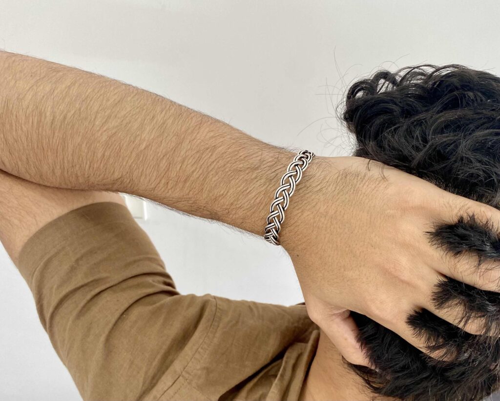 Silver hand kada for man design outlet